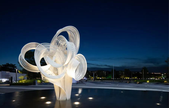 White Modern Metal Art Sculpture For Outdoor