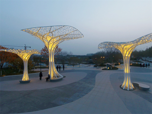Outdoor Decorative Abstract Metal Tree Sculpture