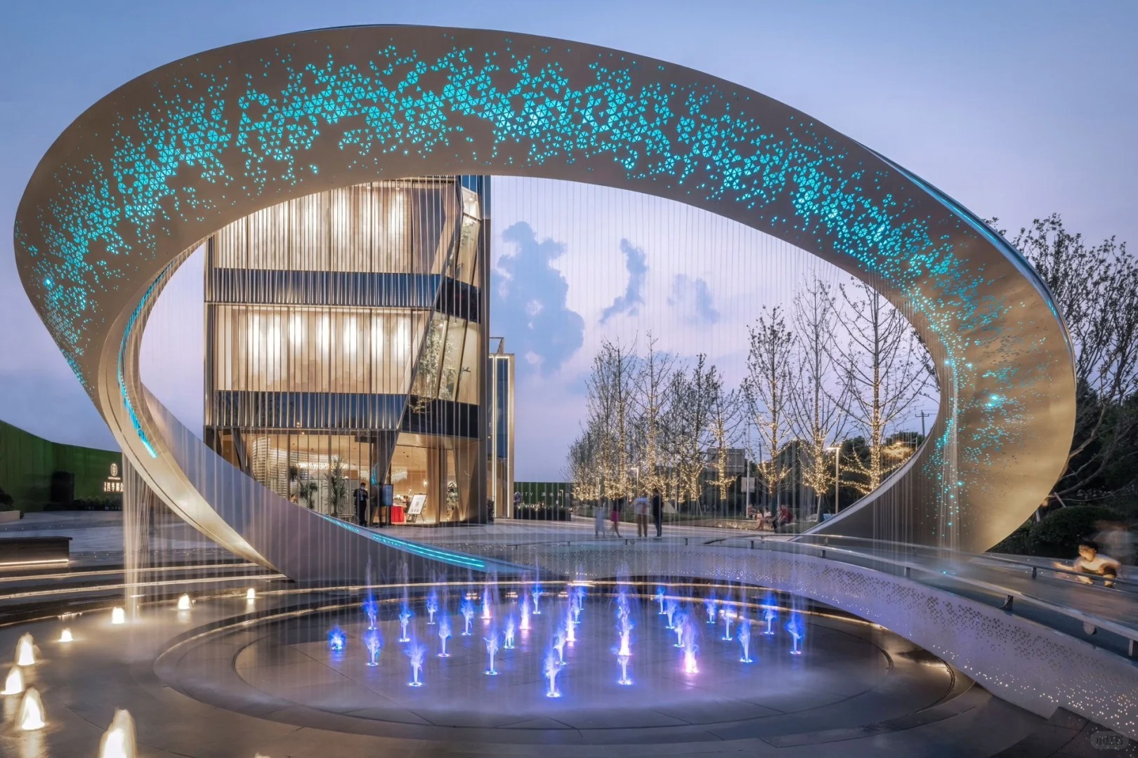 Creative Magic Ring Public Art Sculpture for Immersive Community