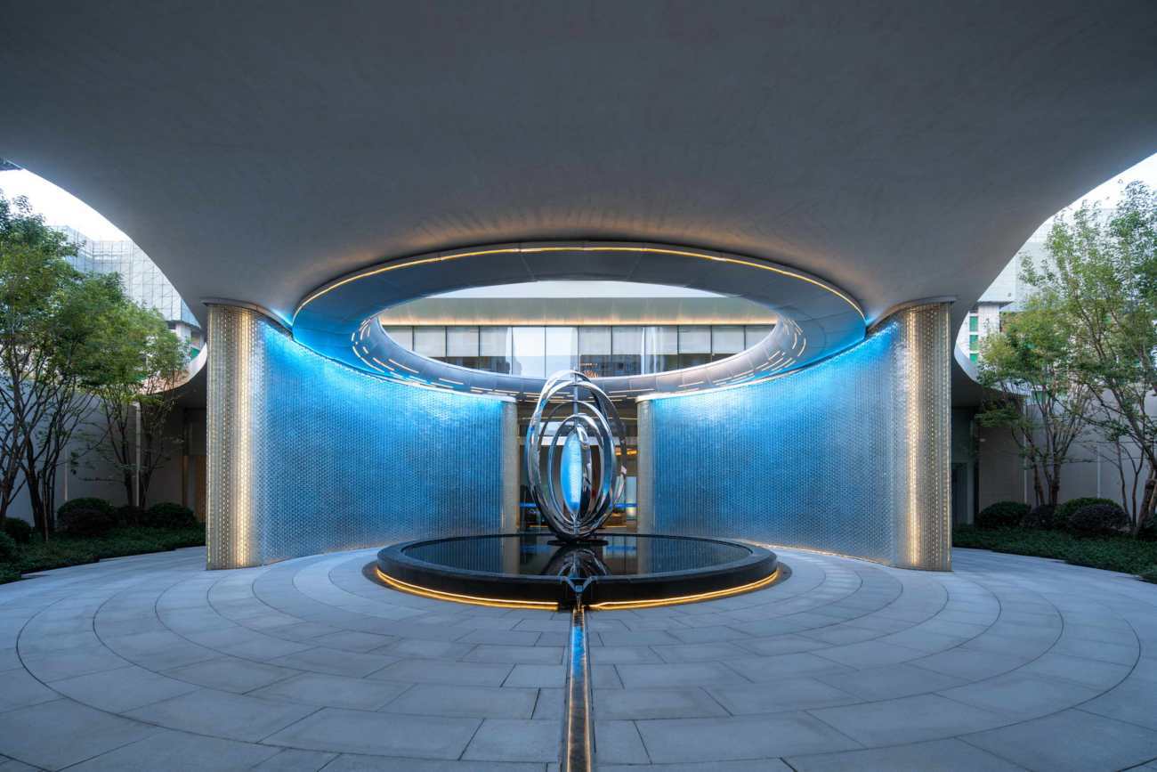 Modern Outdoor Stainless Steel Ellipse Landscape Sculpture