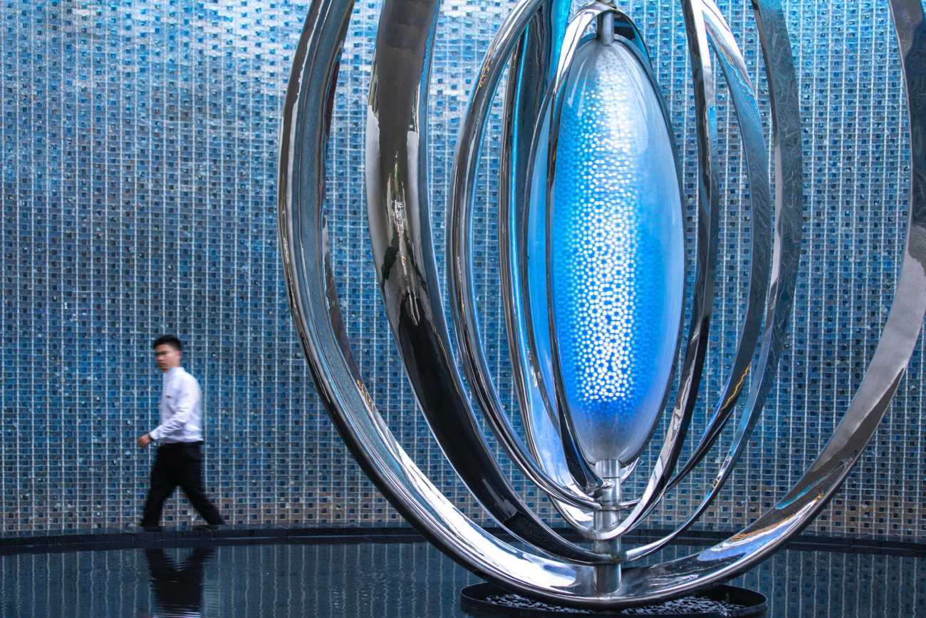 Modern Outdoor Stainless Steel Ellipse Landscape Sculpture