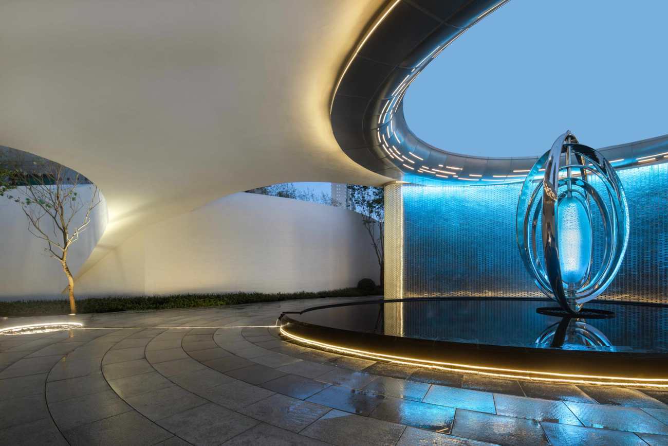 Modern Outdoor Stainless Steel Ellipse Landscape Sculpture