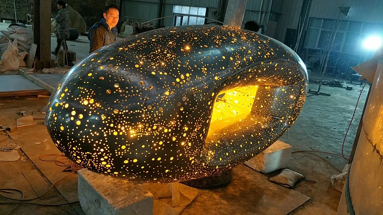 Modern Oval Perforated Stainless Steel Sculpture For Hotel