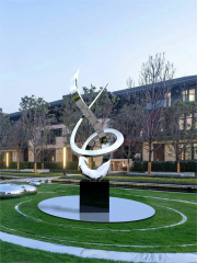 Outdoor Mirror Polished Stainless Steel Abstract Sculpture