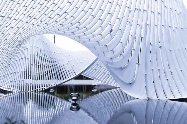 Large White Modern Metal Water Landscape Sculpture