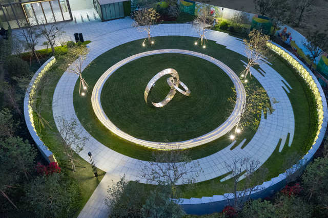 Large Metal Double Ring Sculpture for Outdoor