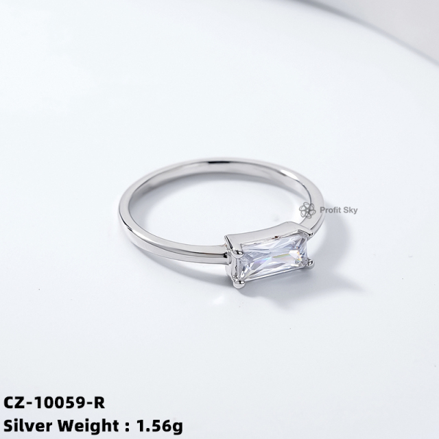Vintage-Inspired Zirconia Silver Ring