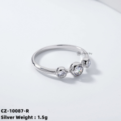 Glamorous Zirconia Statement Ring - Sterling Silver