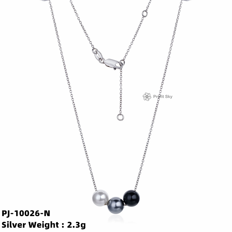 Ocean's Luster: Freshwater Pearl and Silver Necklace