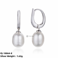 Timeless Treasures: Vintage Style Silver Pearl Earrings
