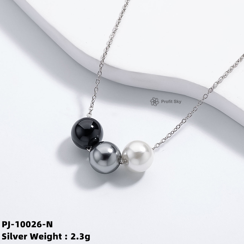 Ocean's Luster: Freshwater Pearl and Silver Necklace