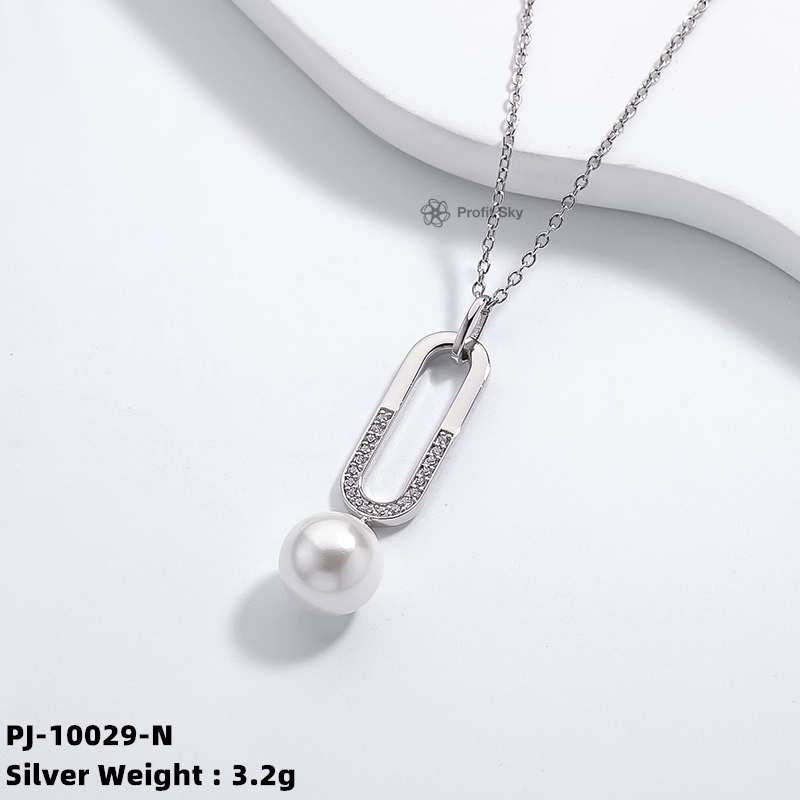 Artisan Beauty: Unique Silver Pearl Pendant Necklace