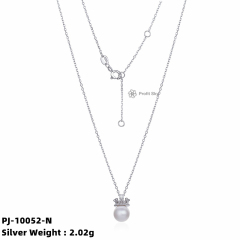 Classic Elegance: Vintage Style Silver Pearl Necklace