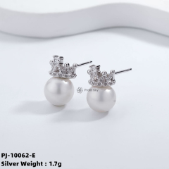 Bohemian Rhapsody: Silver and Pearl Earrings