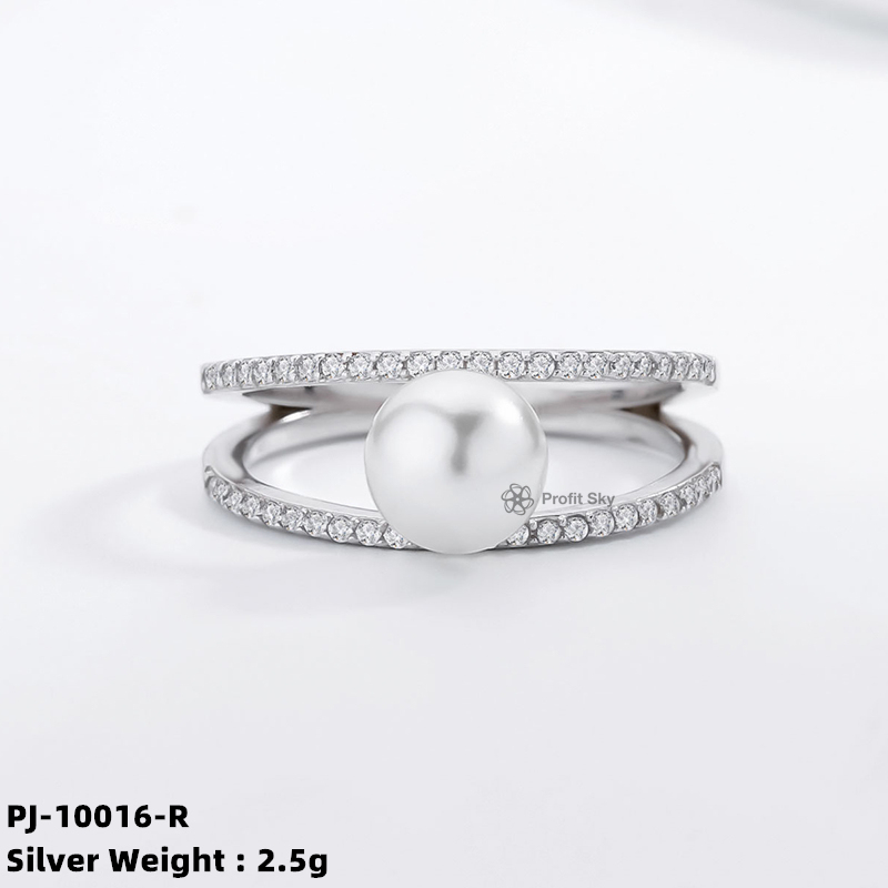 Elegance in Silver: Sterling Silver Pearl Ring with Lustrous Pearl