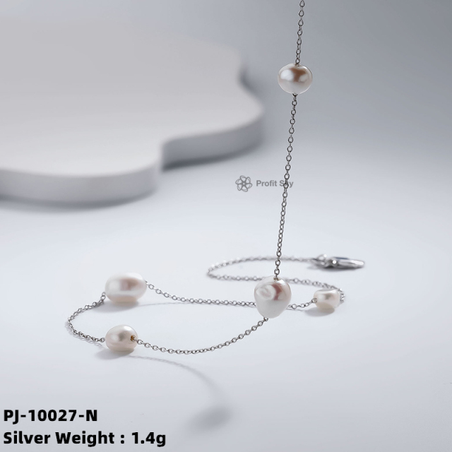Graceful Simplicity: Minimalist Silver and Pearl Necklace