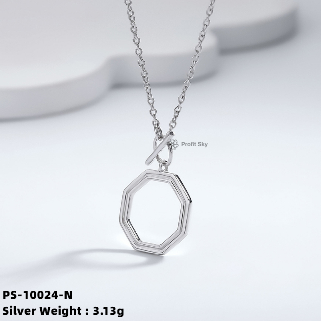Timeless Beauty: Handcrafted Silver Pendant Necklace