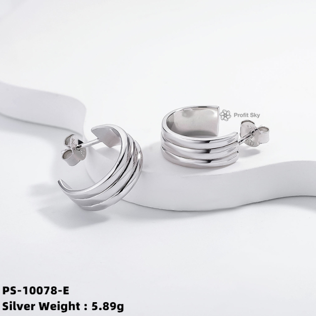 Minimalist Beauty: Handcrafted Silver Hoop Earrings
