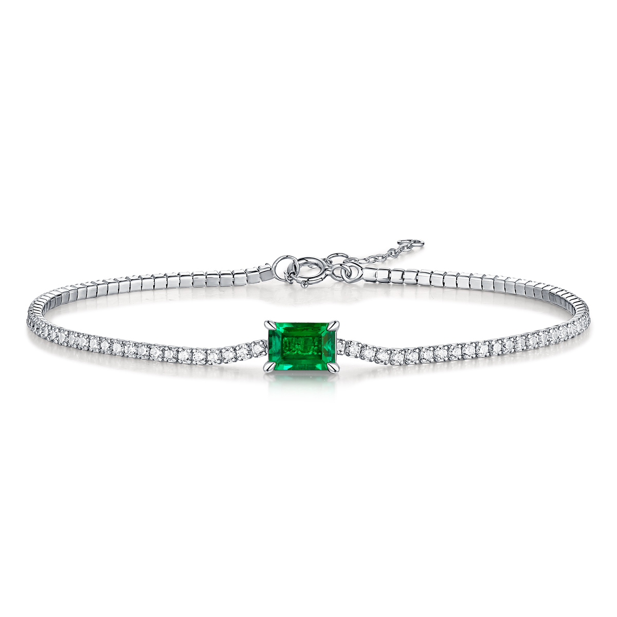 Minimalist Beauty: Sleek Silver Cuff Bracelet