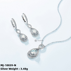 Radiant Moissanite Flower Necklace