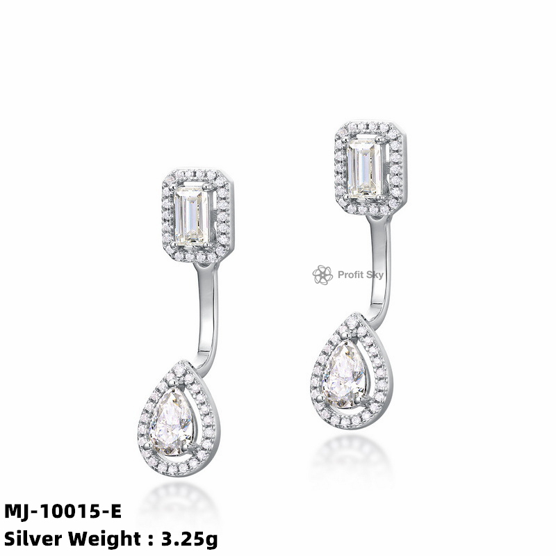 Timeless Elegance: Moissanite Diamond Stud Earrings