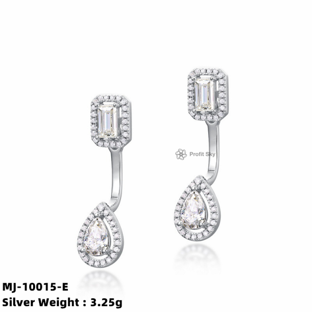Timeless Elegance: Moissanite Diamond Stud Earrings