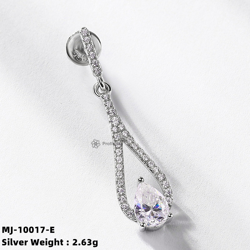 Customizable Moissanite Diamond Studs