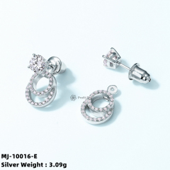 Customizable Moissanite Diamond Studs