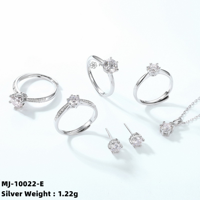 Cushion-Cut Moissanite Sparkle Studs Earrings