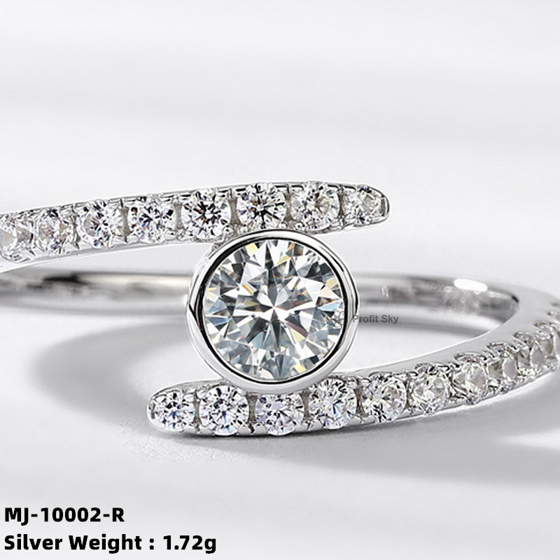Sterling Silver Moissanite Solitaire Engagement Ring