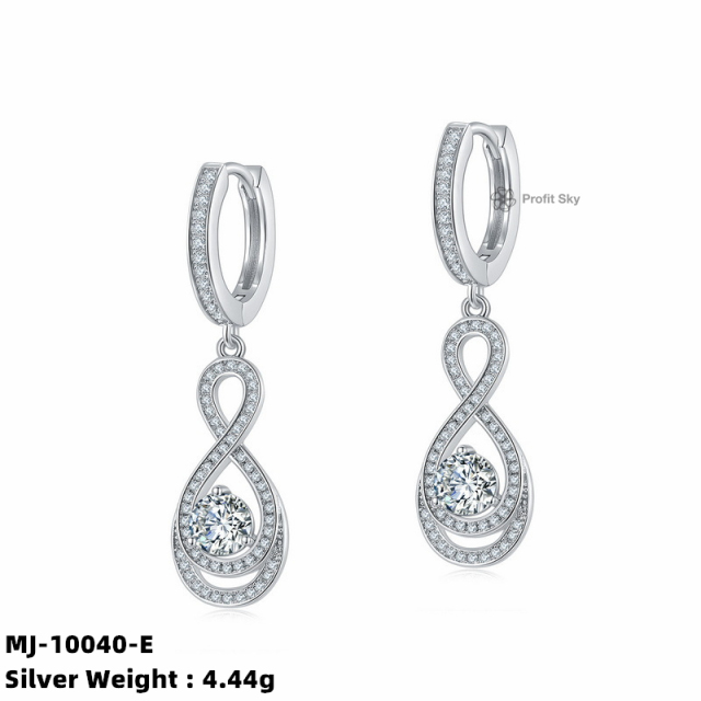 Vintage-Inspired Moissanite Studs Earrings