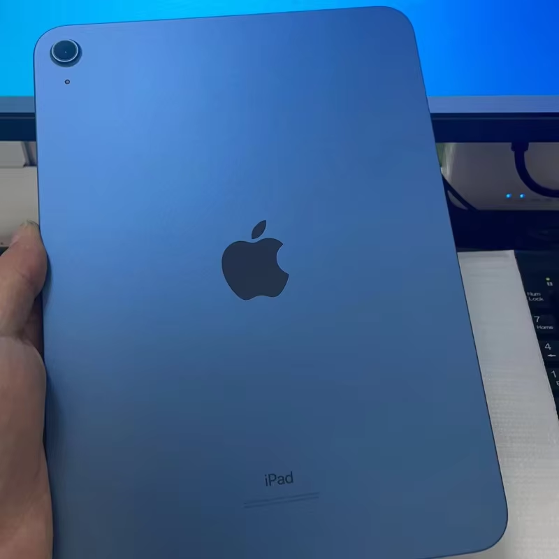 iPad 10th - iPad 10.9 (2022)   (Renewed)