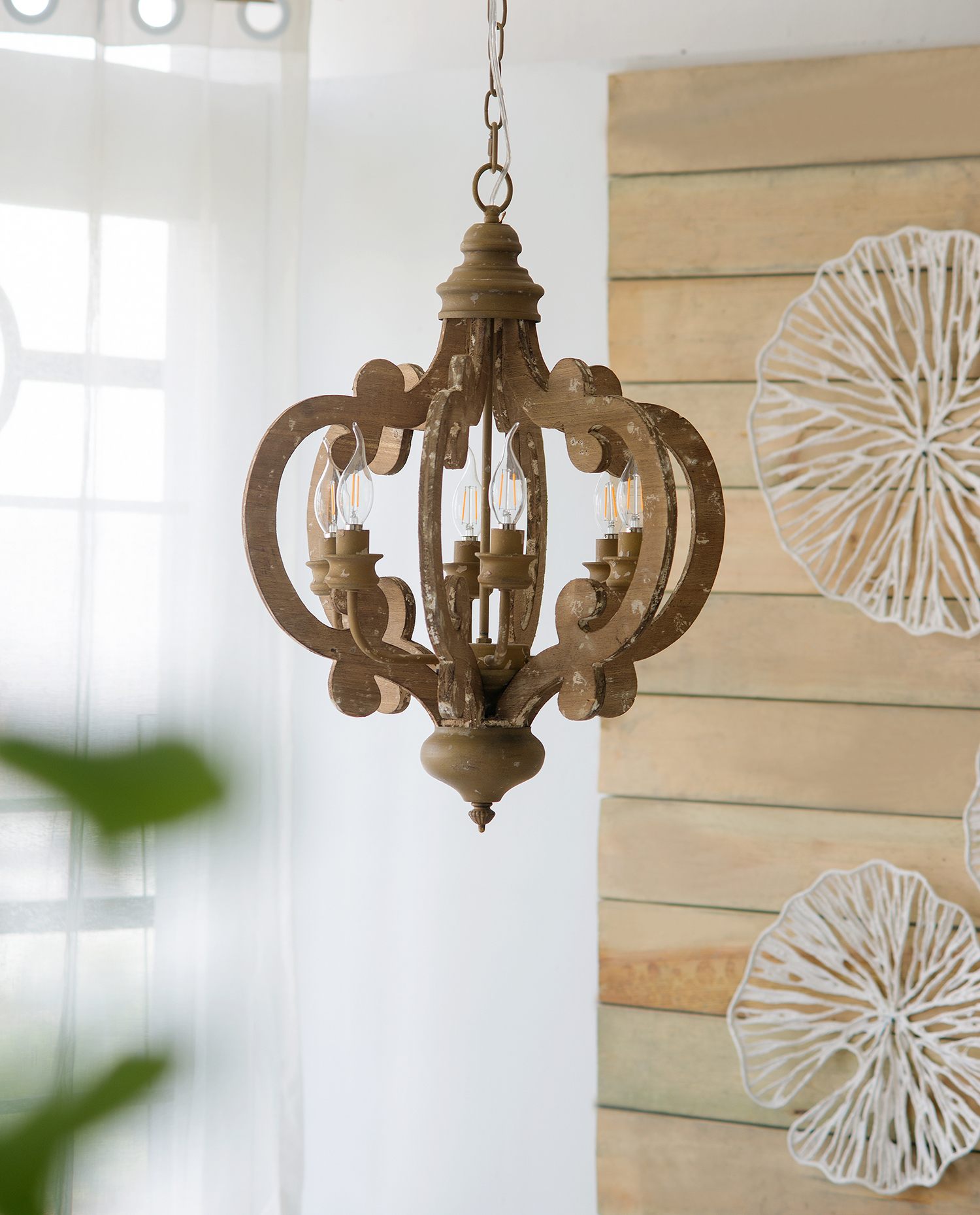 Anmytek Farmhouse 6‑Light Wood Chandelier Adjustable Chain Pendant Light Fixture for Dining Room Living Room Entryway Bulb Not Included