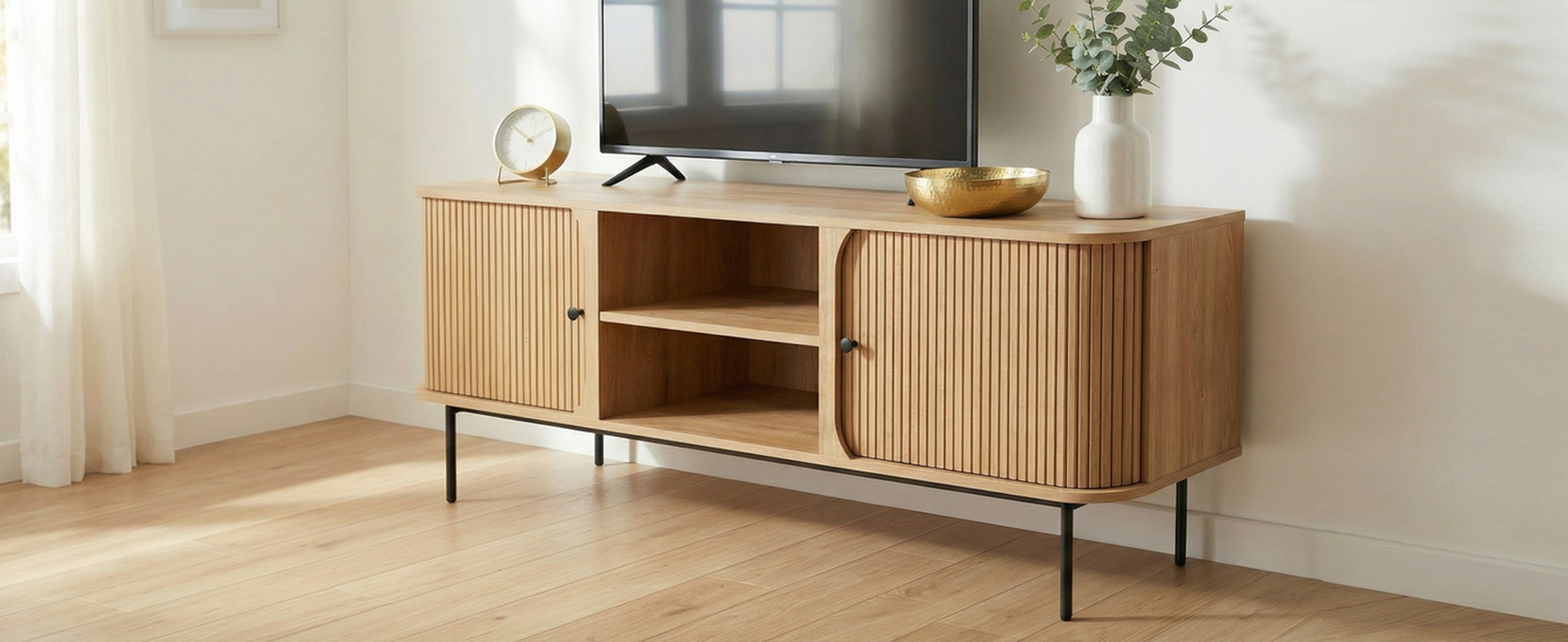Anmytek 59 Inch TV Stand with Fluted Doors, Mid-Century Modern Media Console for TVs up to 65 Inch, Natural Oak Finish Entertainment Center with Open & Closed Storage, Cable Management & Metal Legs for Living Room