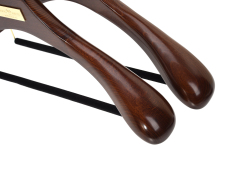 Luxury Custom Wooden Coat Suit Hanger With Gold Hook And Velvet Bar