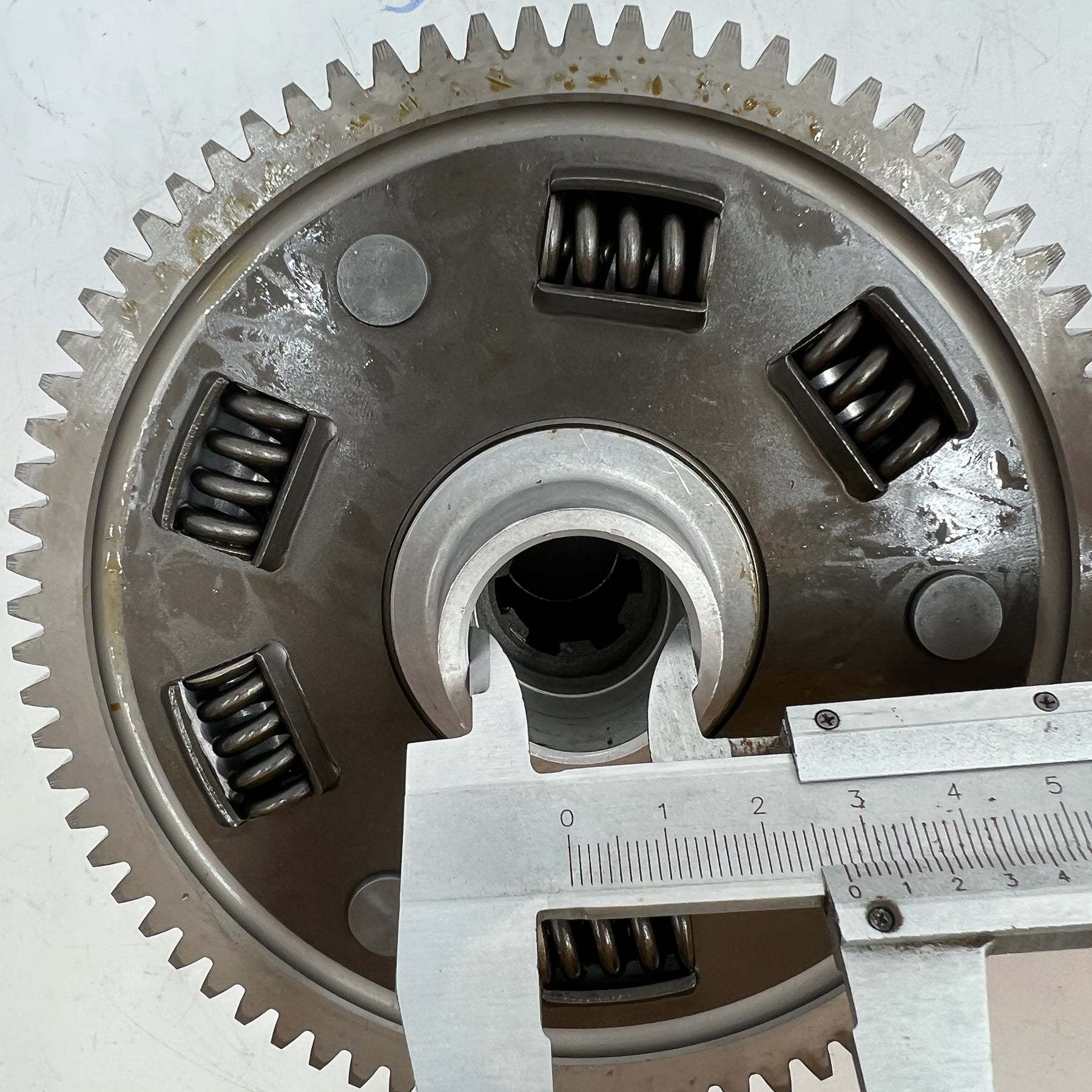 Clutch Assy for Hisun 350cc HS350 HS350ATV-5 Quad 21000-F11-0000