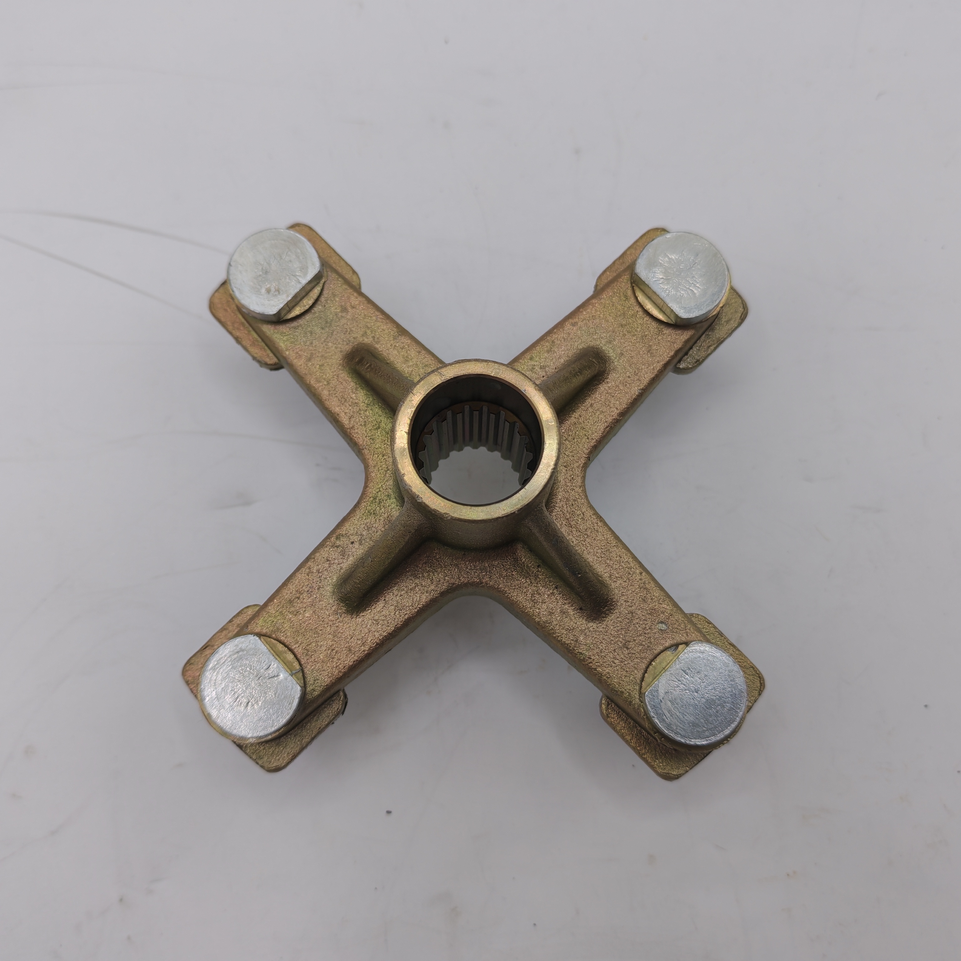 Rear Wheel Hub with 4 Studs for Yerf Dog GX150 Go-Kart Tires and Wheels