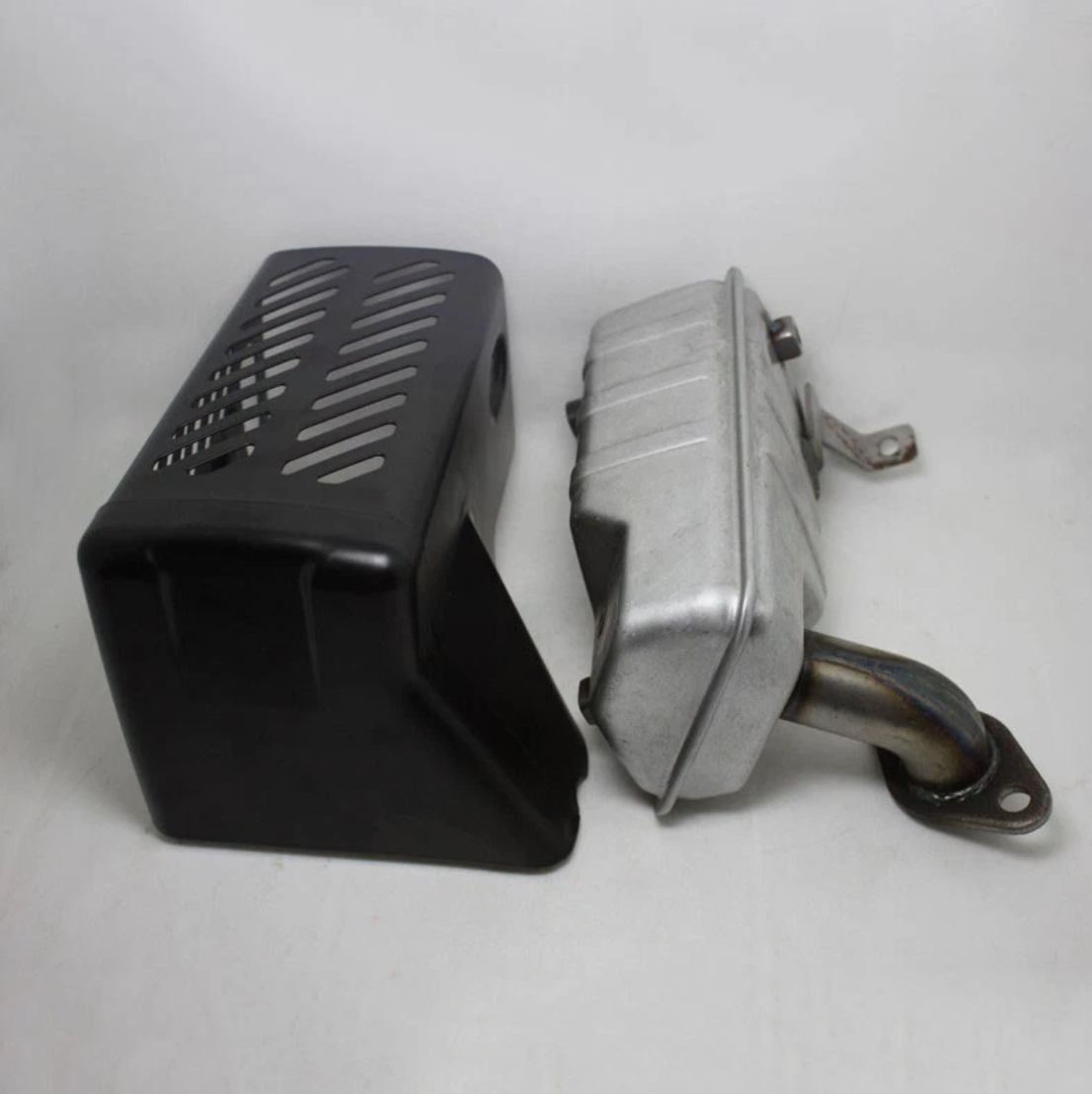 Exhaust Muffler & Cover Fits Robin EY20 Generator Engine Replaces #227-30101-01