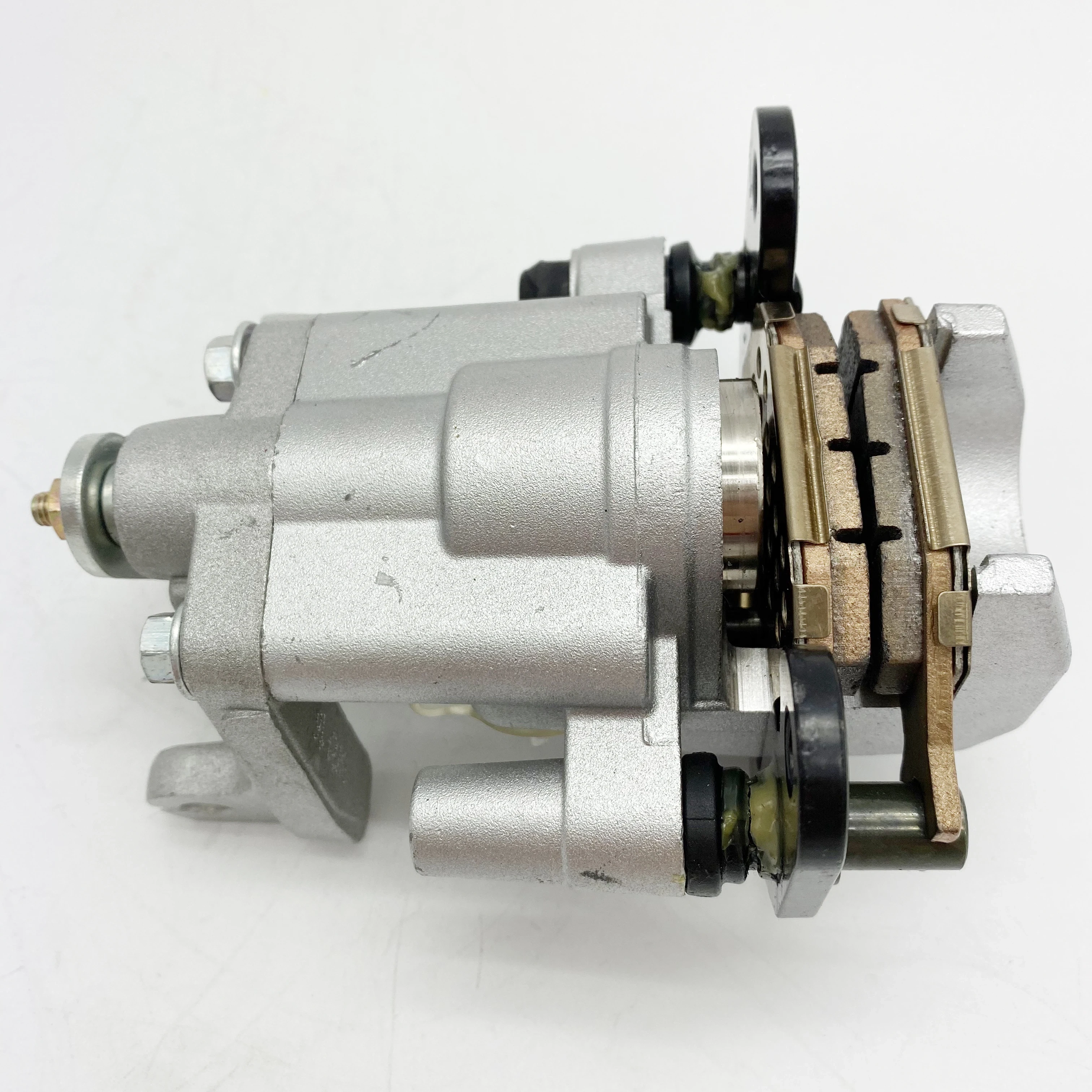 New Rear Brake Caliper Assy With brake pads For HISUN 500CC 700CC HS500 HS700 ATV Quad 44700-107-0100