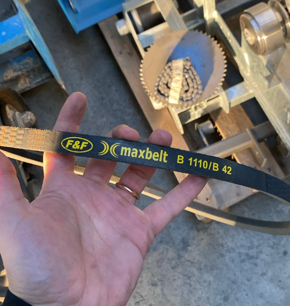 belt B42