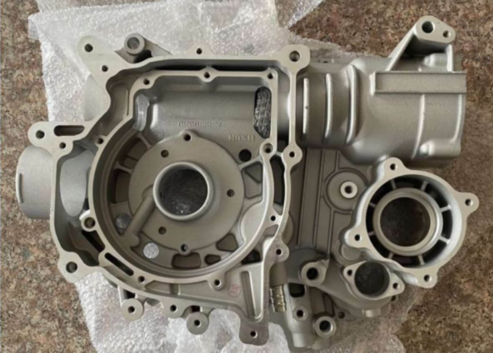 Crankcase Assy Hisun 550cc Right left P0150001110A0001 P0150001120A0000
