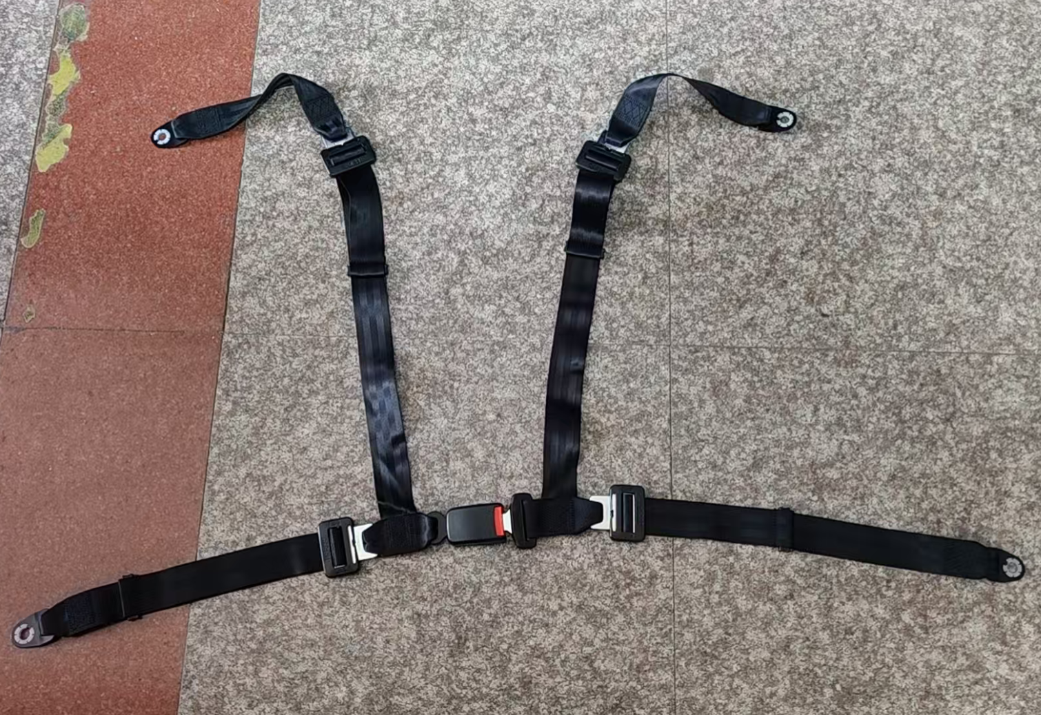 Seat Belt for the Coleman KT196 & Reatree RTK200 196cc 6.5 Hp Go-Kart