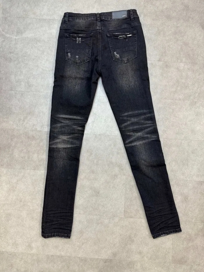 1:1 quality version AM monogrammed embroidered logo ripped jeans