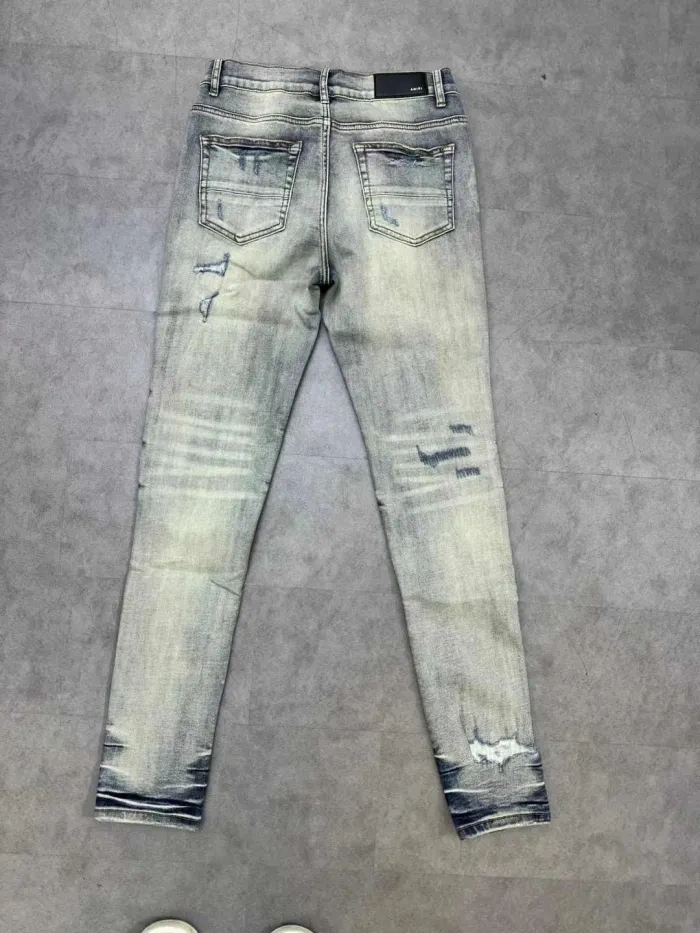 1:1 quality version Monogrammed embroidered vandalized patchwork jeans