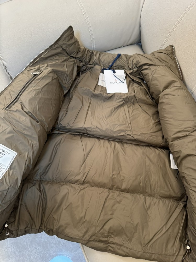 M0ncler Nfc Tag Black And Khaki Down Jacket