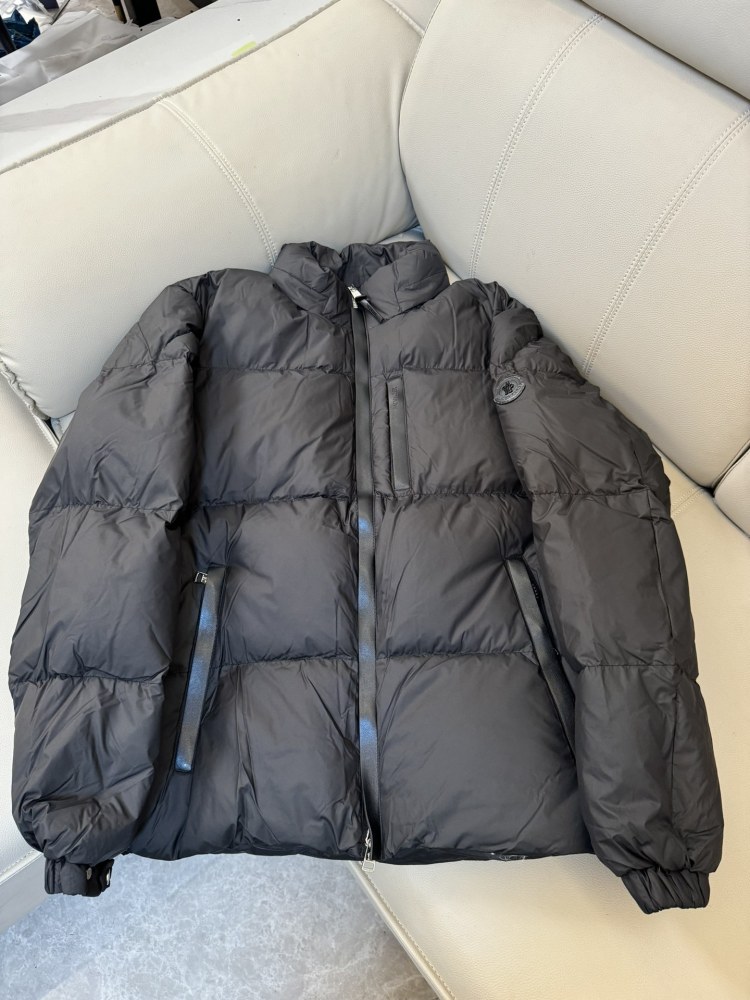 M0ncler Nfc Tag Black And Khaki Down Jacket