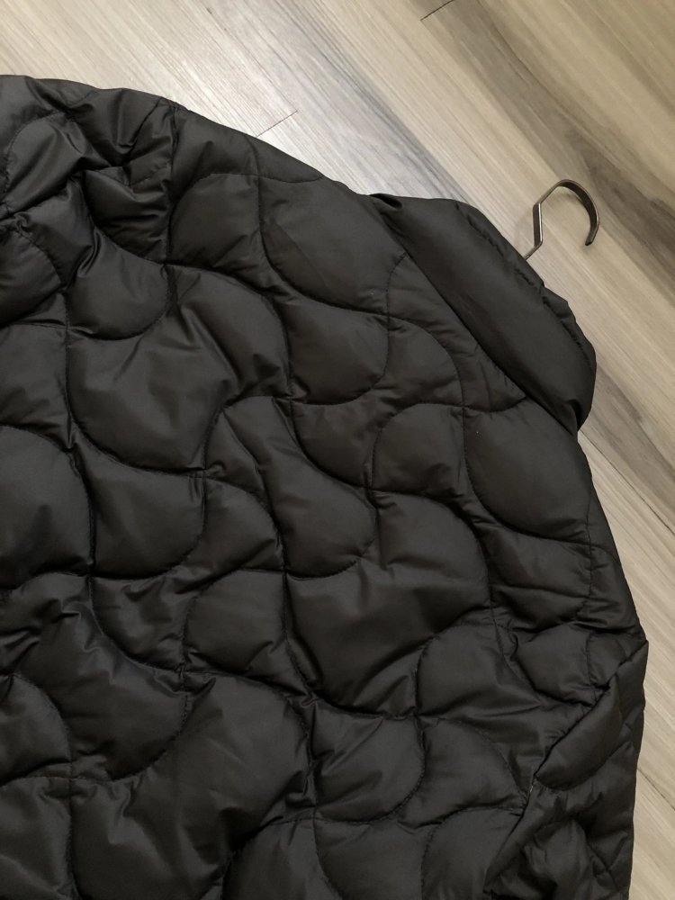 M0ncler Hatysa Short Down Jacket Black