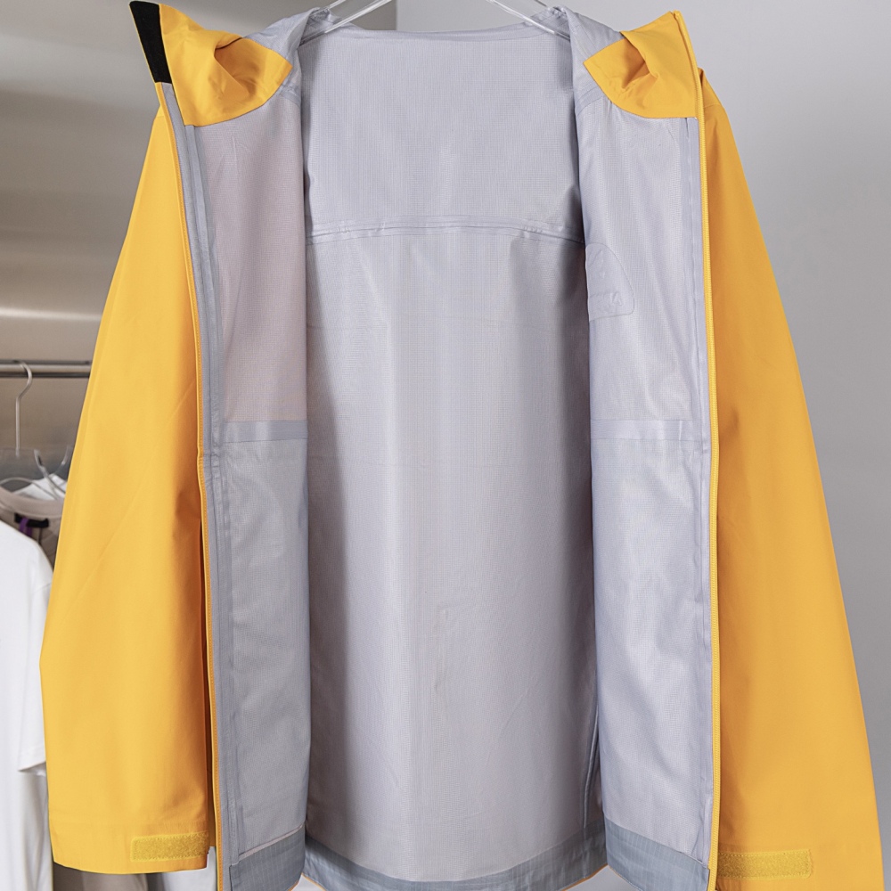 Arc Beta LT Gore-Tex Jacket Yellow