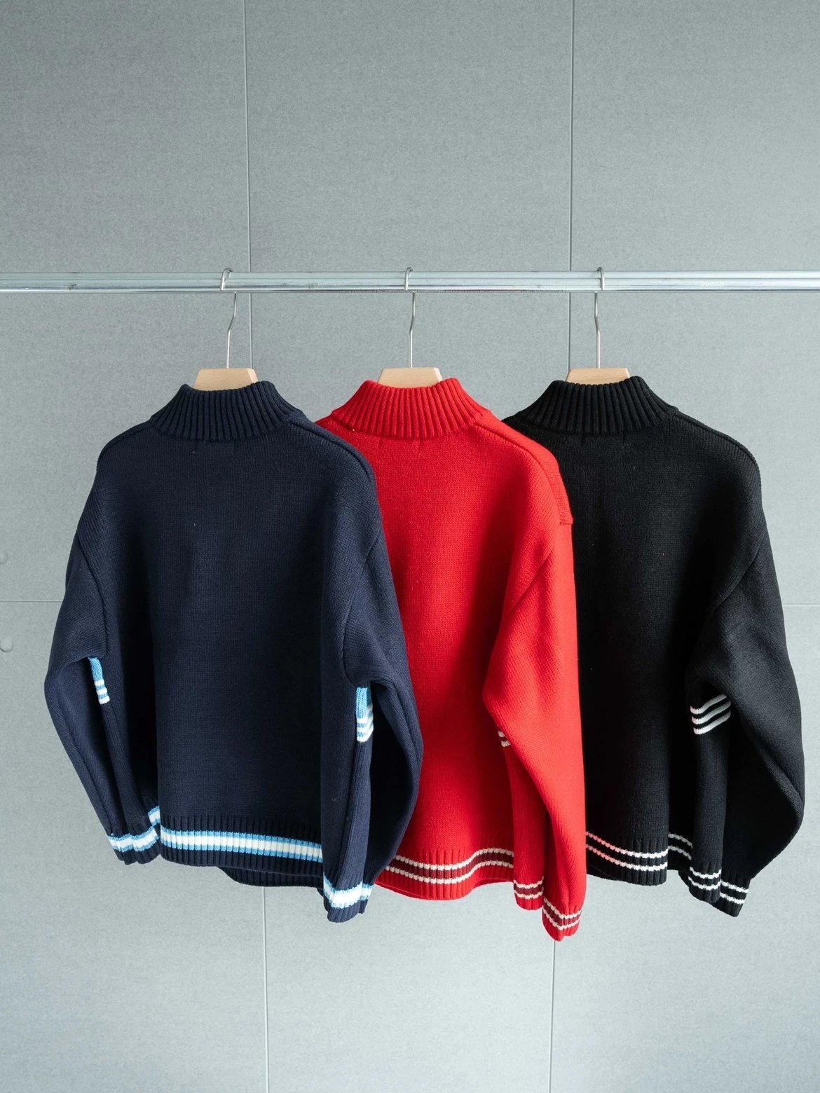 Sup Fw25 Script Stripe Half Zip Sweater 3 Colors