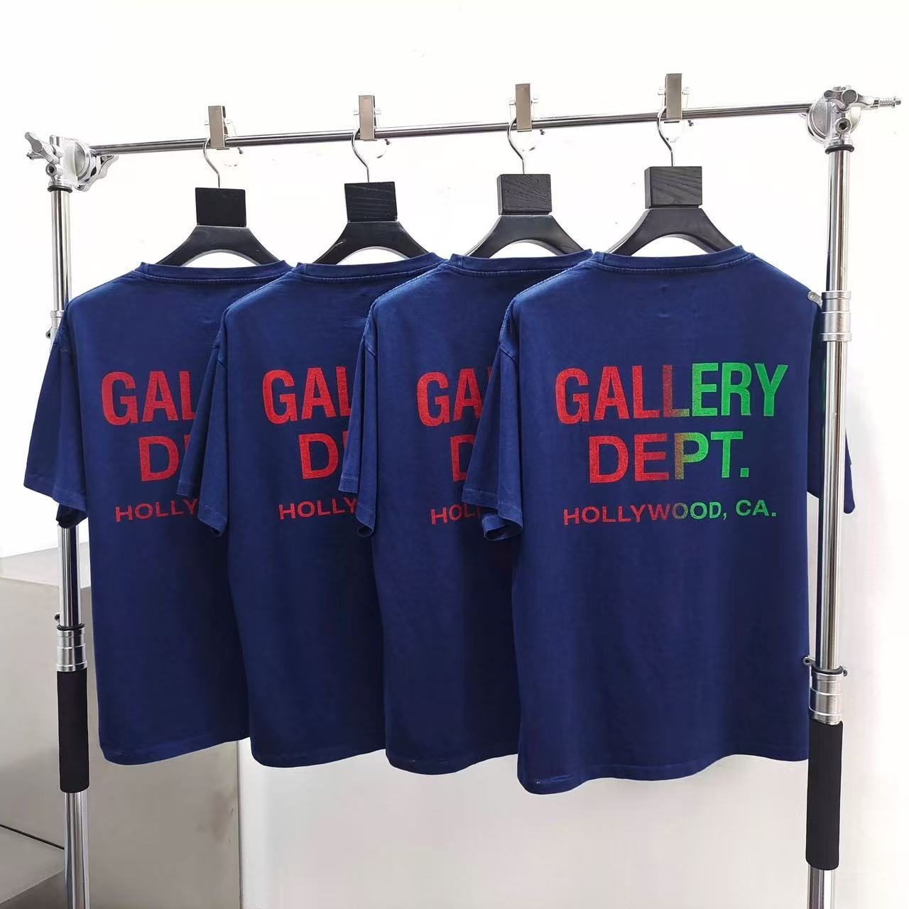 1:1 Gallery Dept Red And Green Letter Shirt